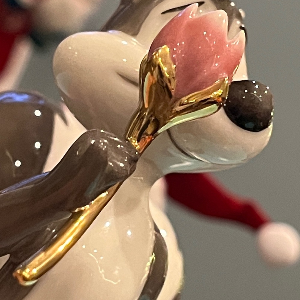 Lenox Vintage Pepe Le Pew Figurine (King of Romance) - Picture 5 of 17